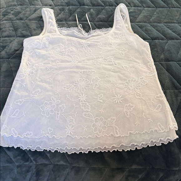 4 Arianne Camisoles included one price - Picture 6 of 16